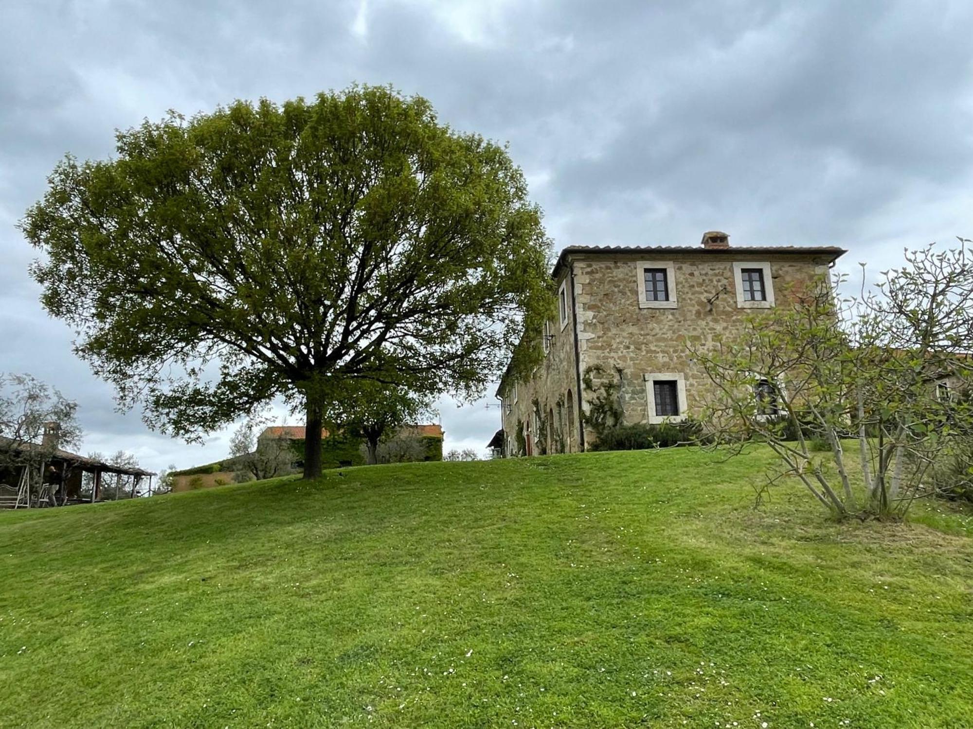 Agriturismo Le Sorbelle D'Orcia Con Piscina بيينْسا المظهر الخارجي الصورة