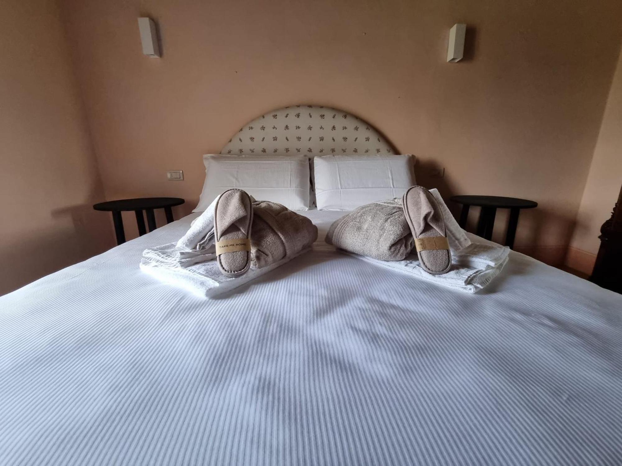 Agriturismo Le Sorbelle D'Orcia Con Piscina بيينْسا المظهر الخارجي الصورة