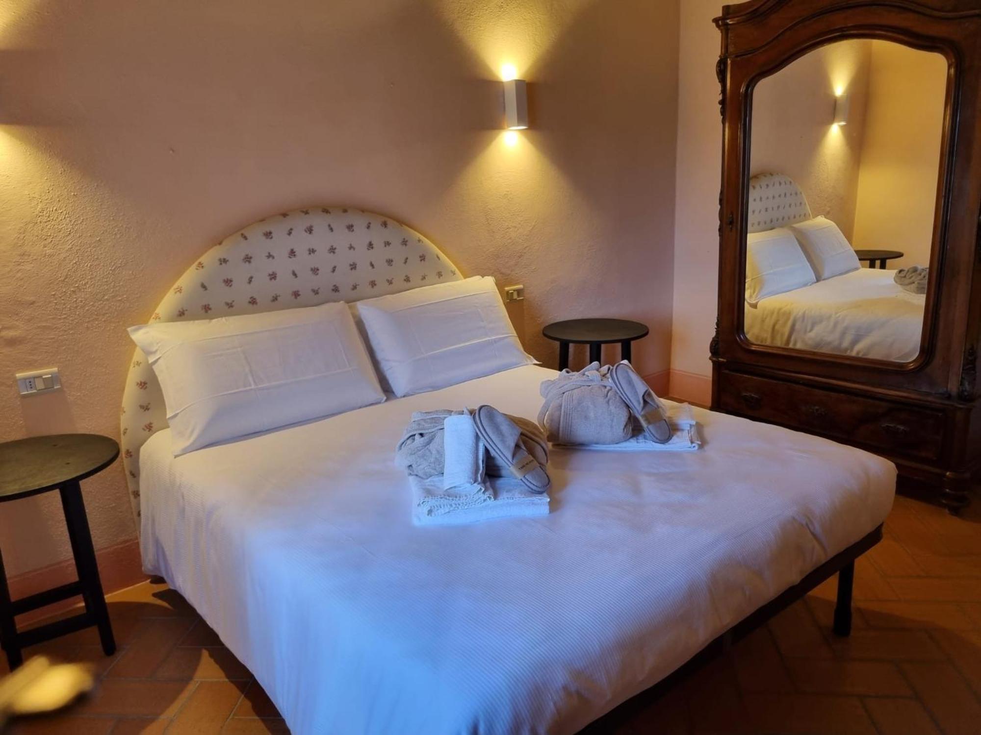 Agriturismo Le Sorbelle D'Orcia Con Piscina بيينْسا المظهر الخارجي الصورة